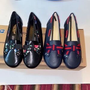 Beacon Comfort Well Black Black and Navy Floral Loafers Shoes 2 Pairs Size 6.5